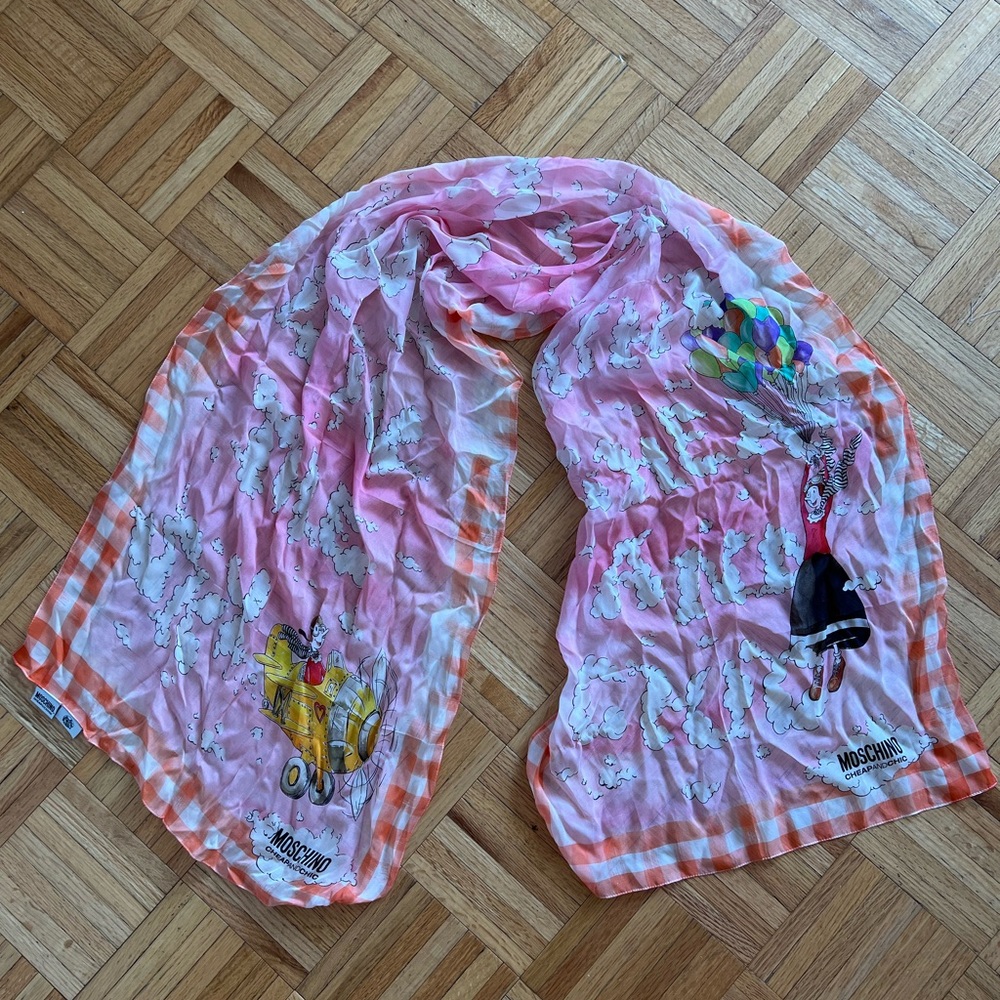 Moschino scarf